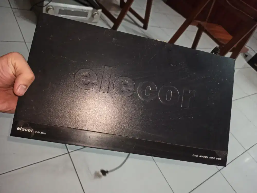 DVD Player Elecor bekas