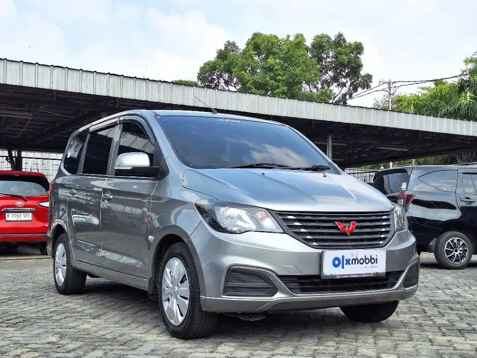 Wuling Confero 1.5 Bensin-MT 2022