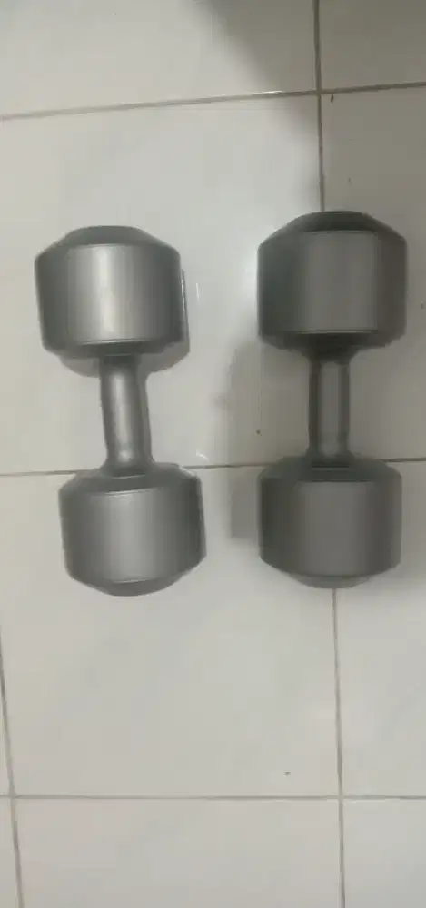 Barbel berat 10 kg ada 2 biji