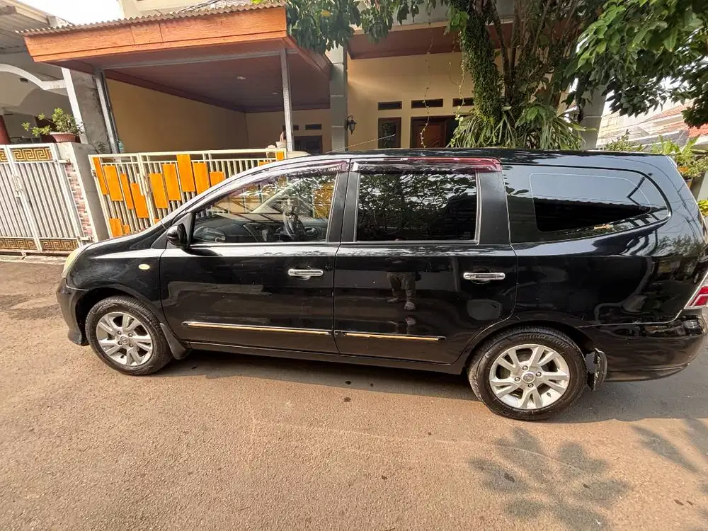 Grand Livina 2013 XV MT