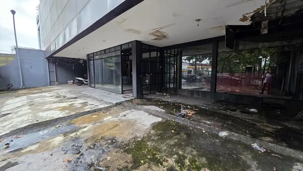 DIJUAL BANGUNAN KOMERSIAL RAYA DIPONEGORO SUPER FAVORIT STRATEGIS!