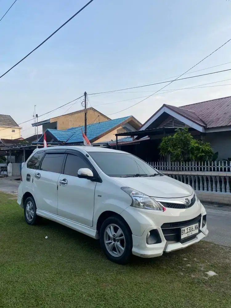 Avanza veloz luxury 1.5 MT 2015