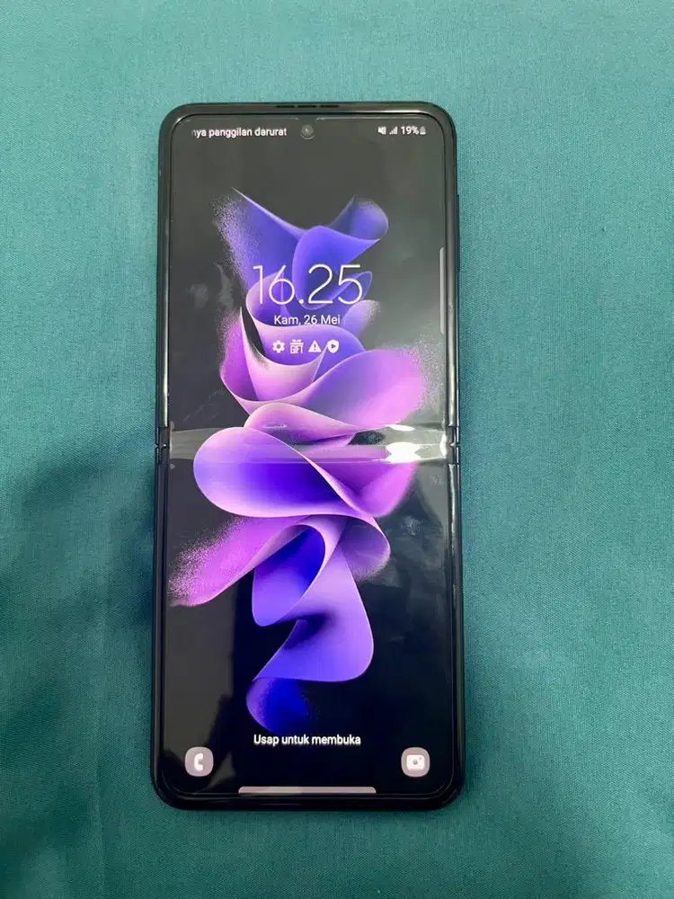 SAMSUNG ZFLIP 3/128gb SEIN BATANGAN