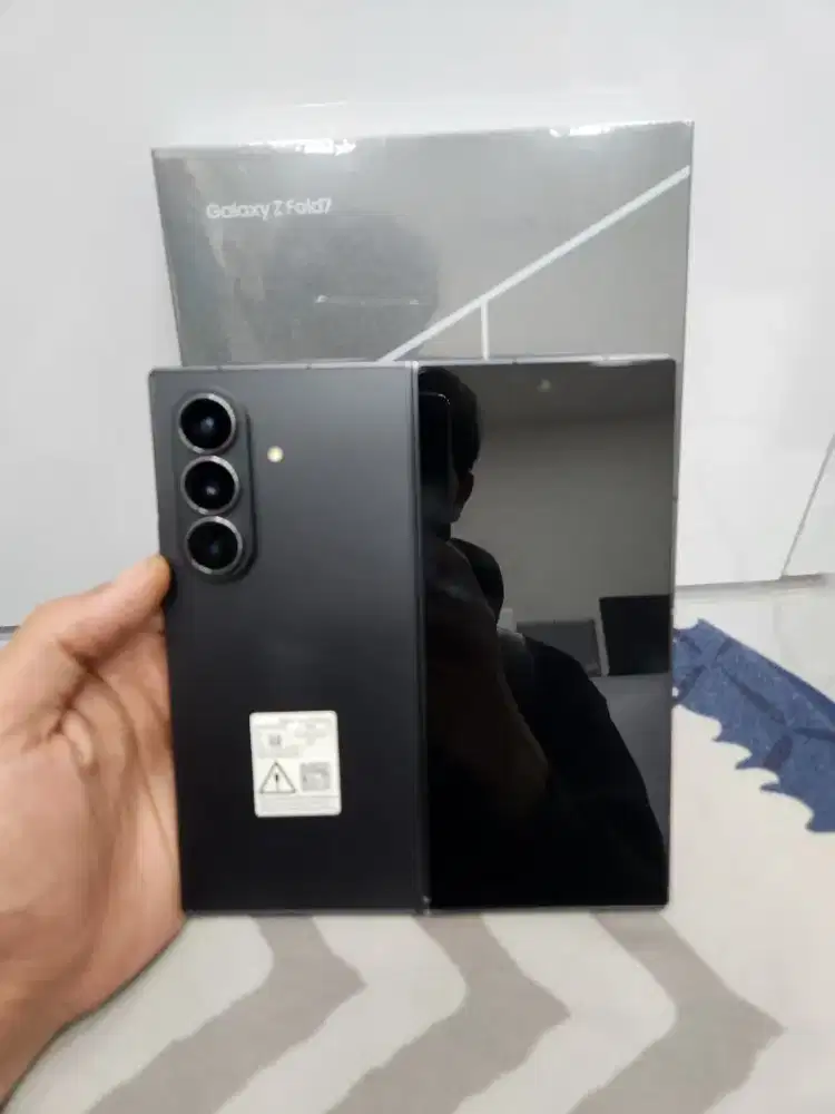 Samsumg Z Fold 7 12/1TB Fullset