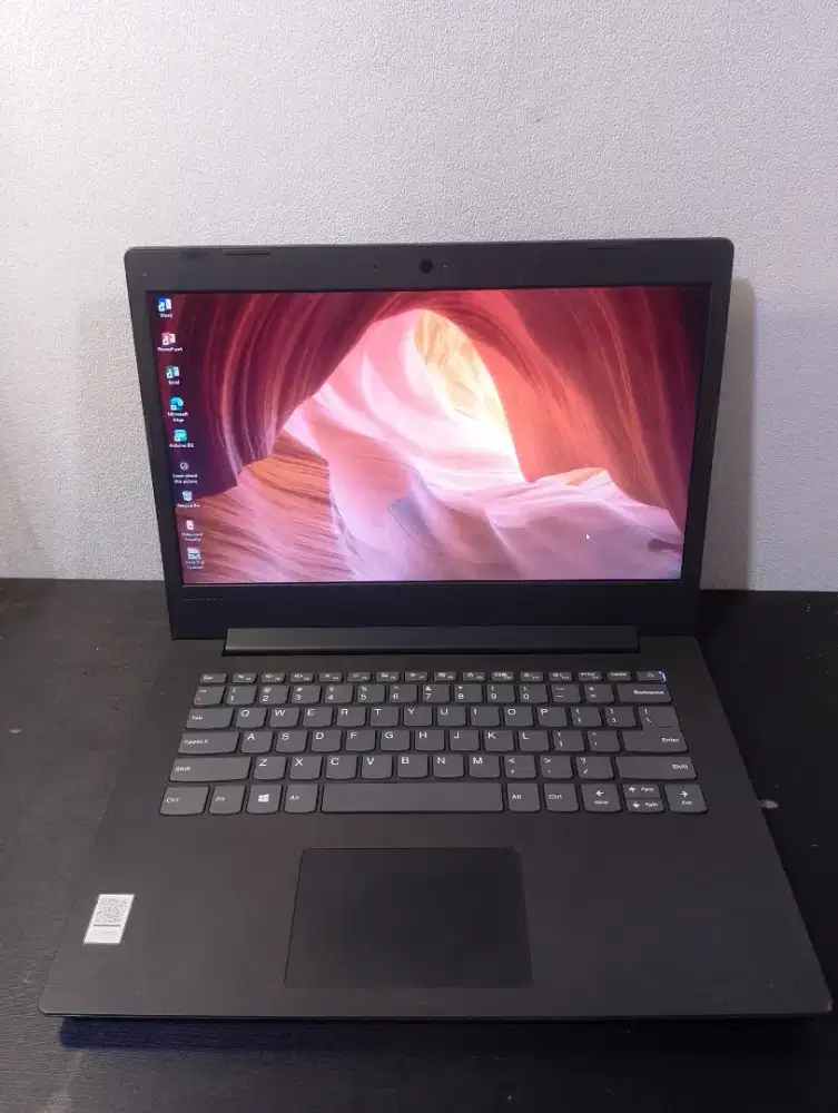 Laptop Lenovo 14inch slim ssd 256 ddr4 bu