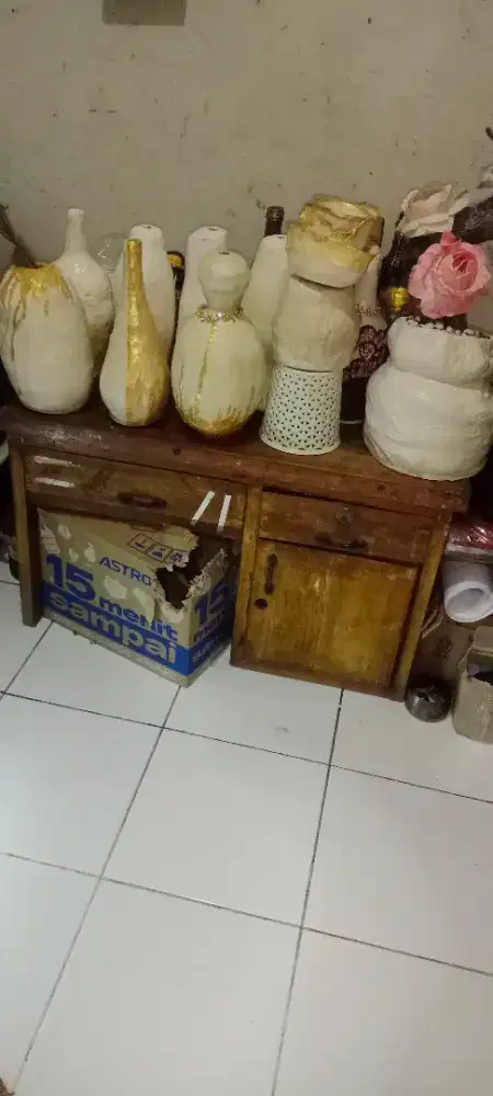 Meja pendek meja belajar
