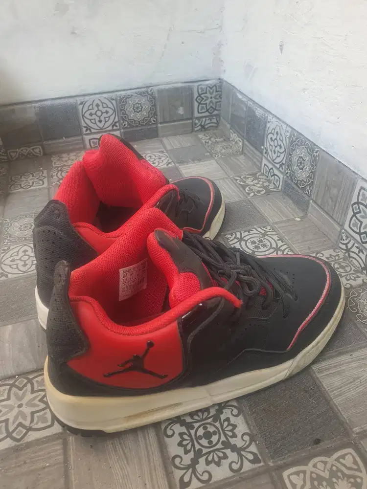Air Jordan Courtside 23 'Gym Red'