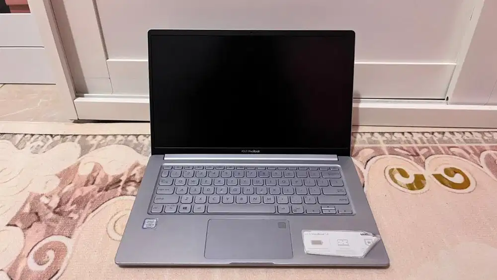 ASUS VivoBook 14 – i3 8th Gen / 4GB RAM / 512GB SSD
