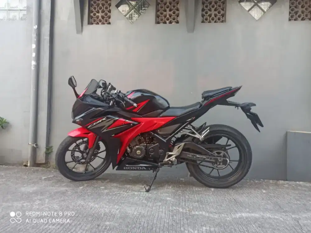 CB 150 R istimewa mulus luar dalem, full original, lengkap pajak hdup.