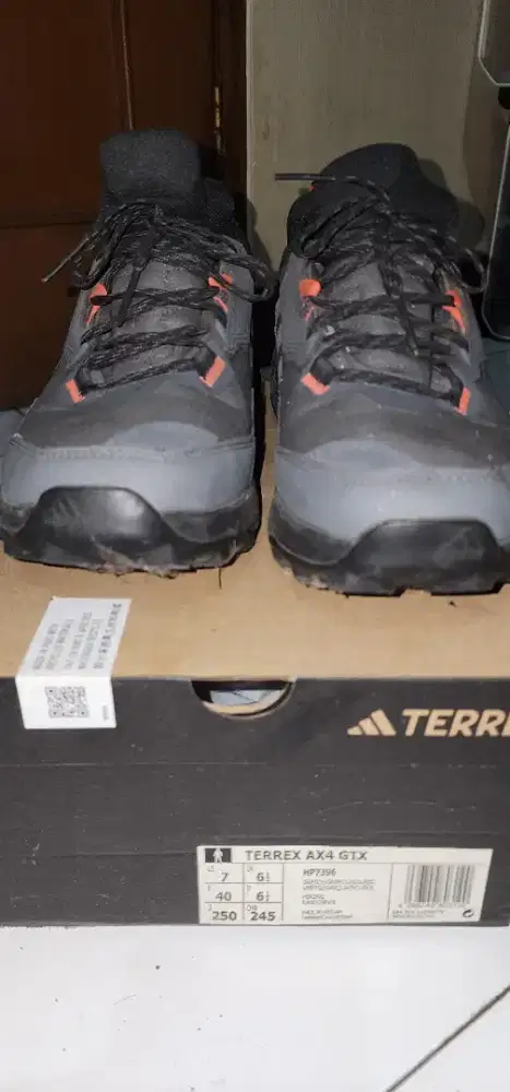 Sepatu hiking adidas terrex ax4 gtx sol continental original
