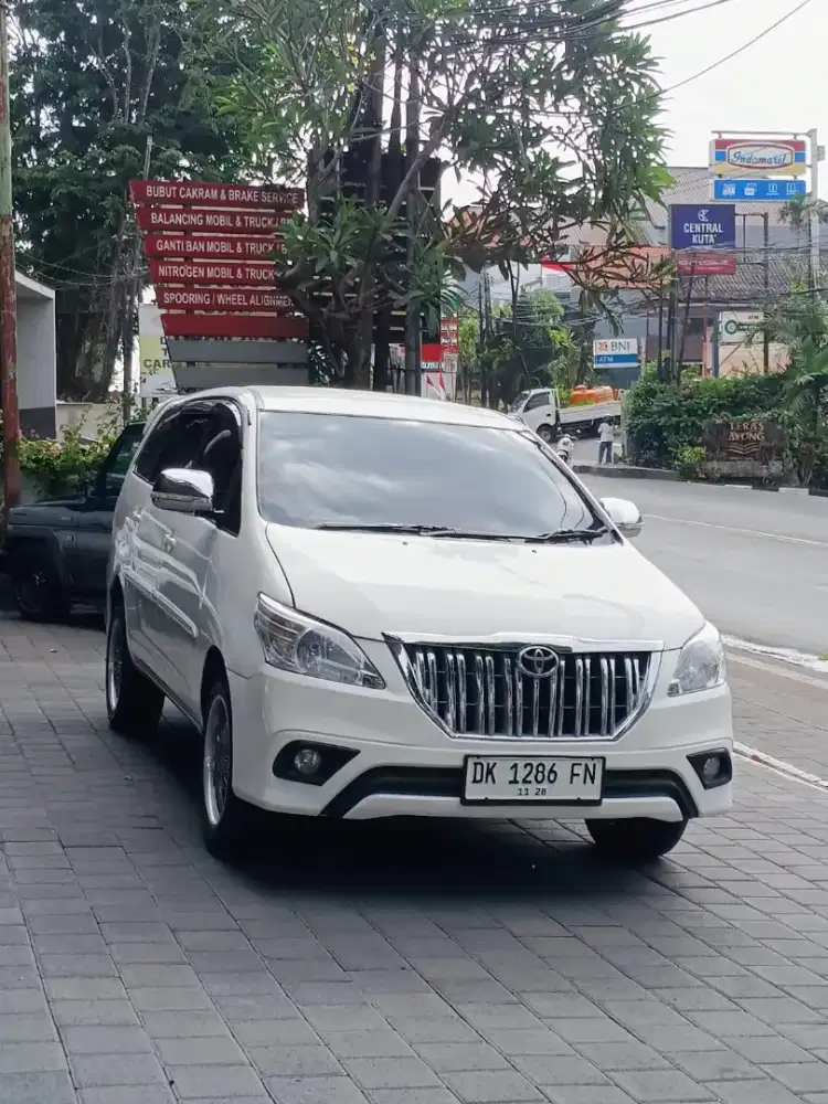INNOVA G BENSIN MATIC ASLI BALI TAMPILAN GANTENG ISTIMEWA