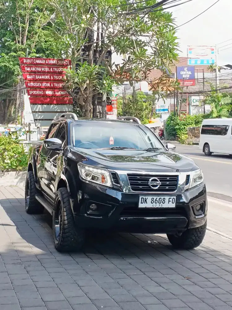 NISSAN NAVARA VL MATIC 4WD SOLAR ASLI BALI KM 50 RB