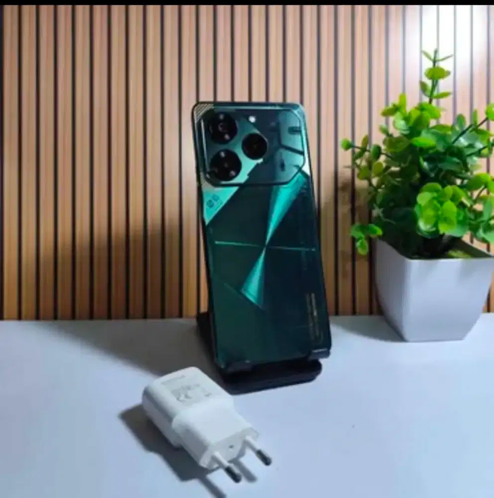 Tecno pova 6 4G 8/256 Mulus