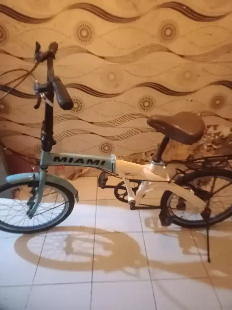 Sepeda lipat UK 20 spd7