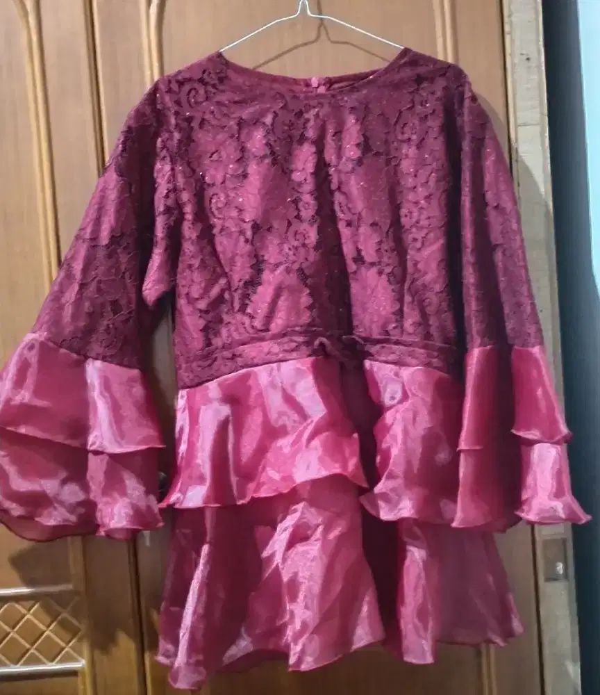 Atasan kebaya brokat organza maroon