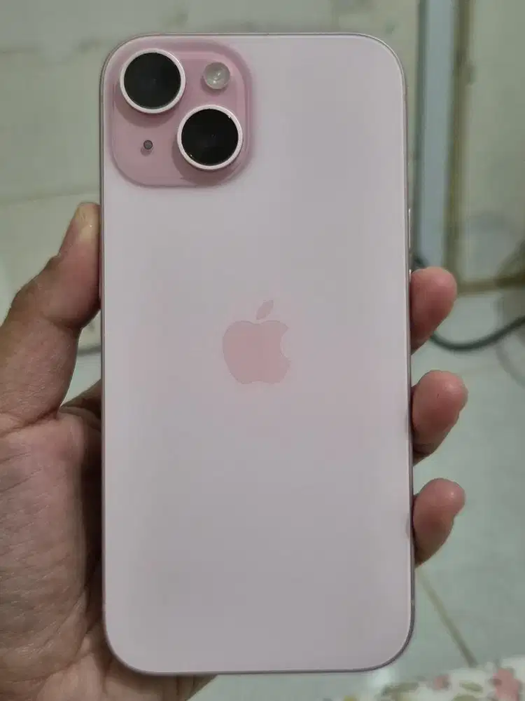Iphone 15 128 GB Resmi Indonesia - Mulus Fullset