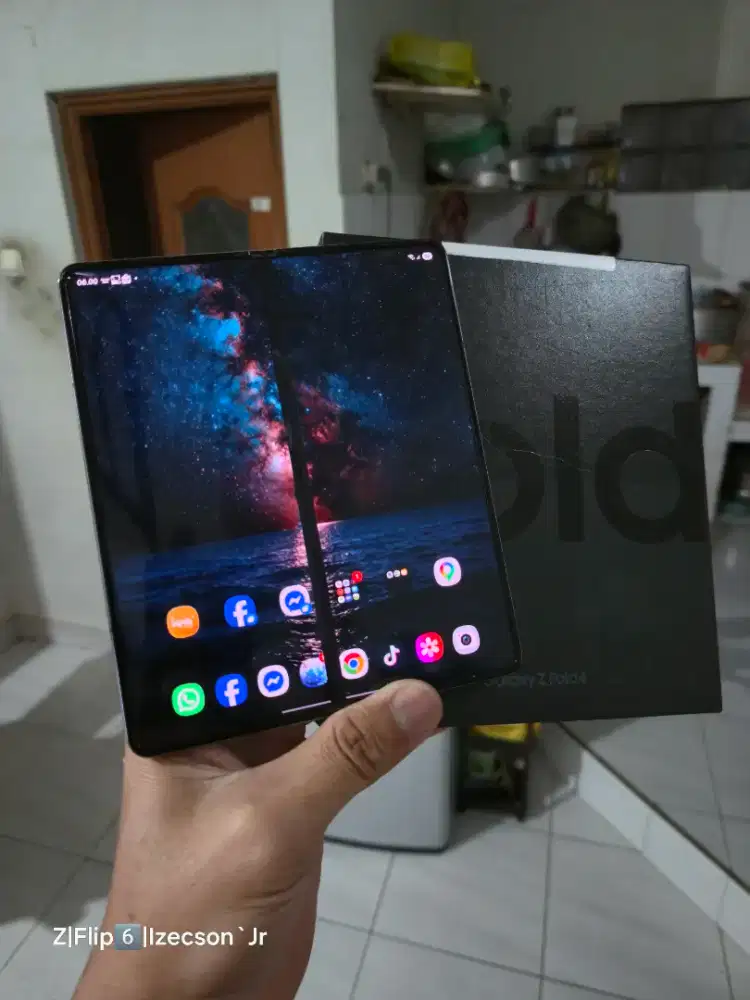 Samsung Fold 4 SEIN 12/256 Fullset
Minus Greenline dan LCD Garis Hitam