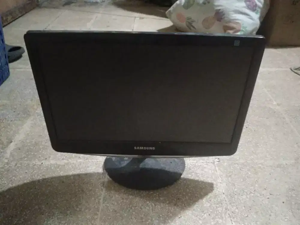 Monitor 19 inch jual murah
