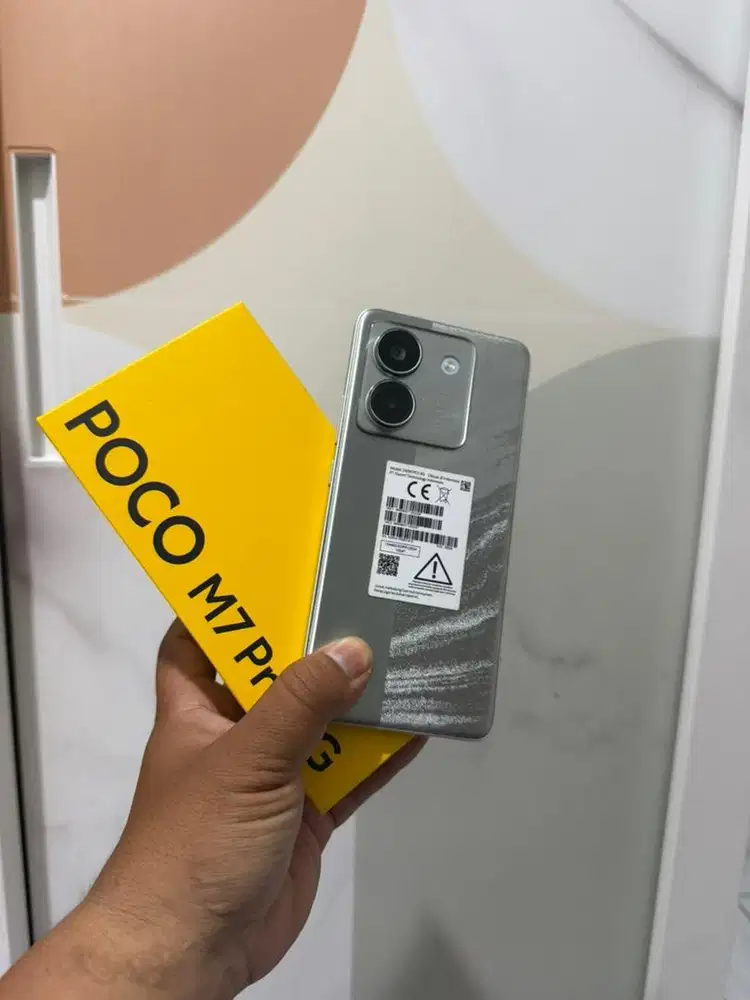 Poco m7 pro 5G 8/256gb mulus 1000% seperti baru fullset garansi