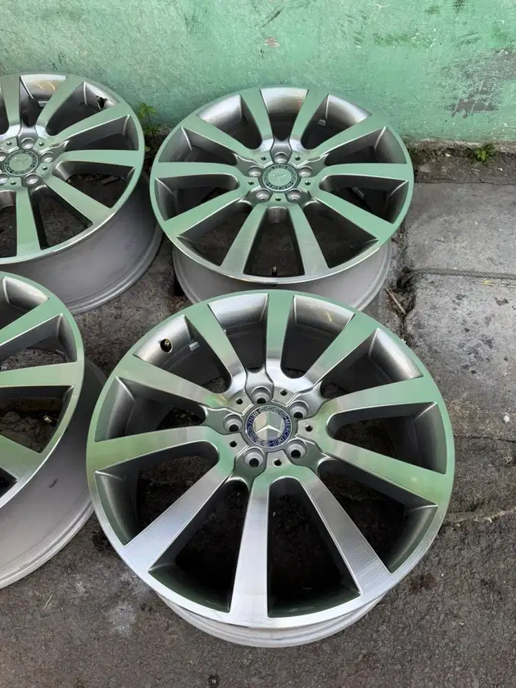 Velg Mercedes Benz ML R.20 ori