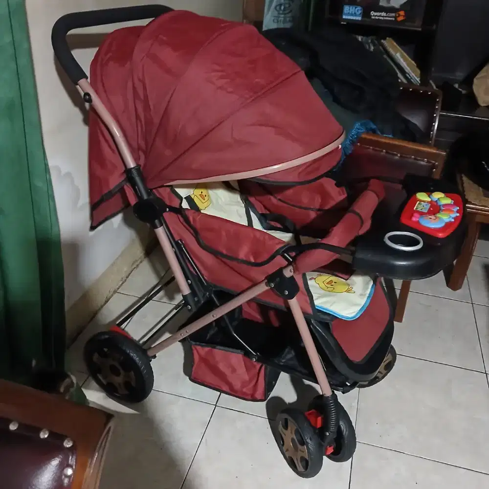 Stroler baby bisa dua arah lengkap mainan musiknya didepan