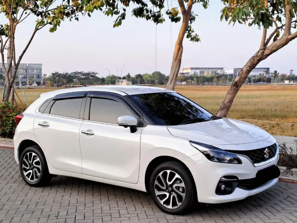 Suzuki BALENO AT 2024 Putih