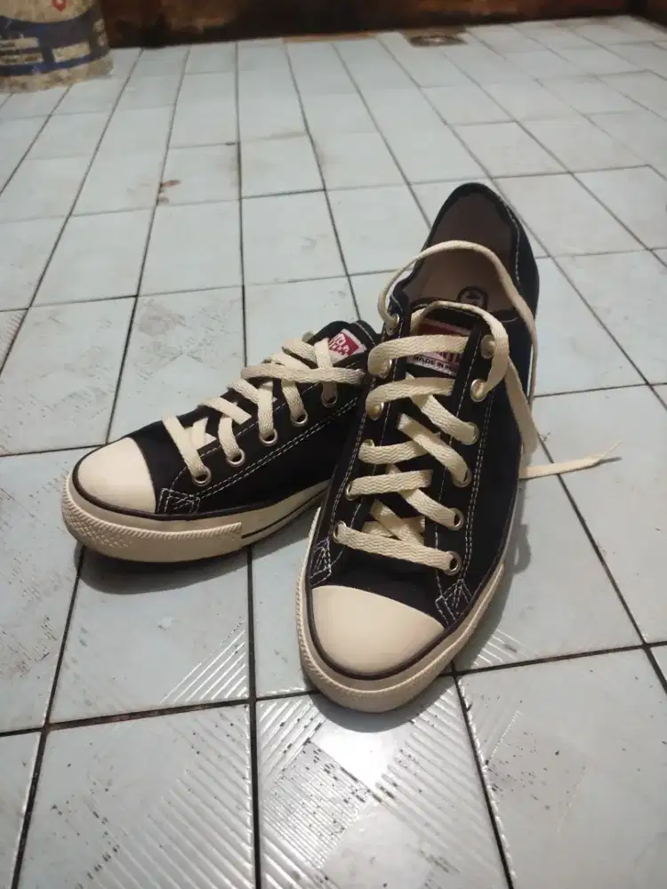 Sepatu ventela low ori