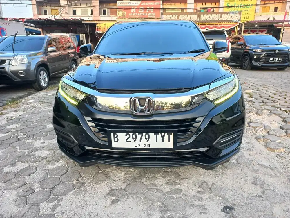 Dijual honda hrv SE 2019 dp 15jt
