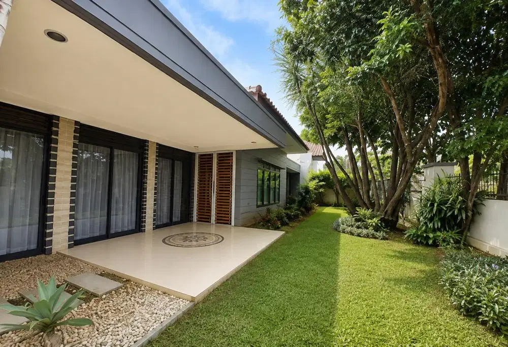 Rumah Mewah Ada Private Pool Di Taman Bukit Hijau Pondok Indah