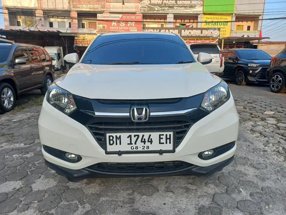 Dijual honda hrv matic 2017 dp 10jt