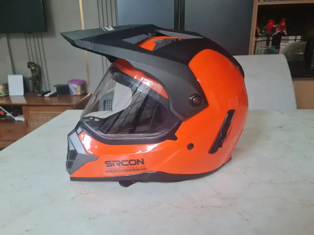 Helm Sircon Carglosi