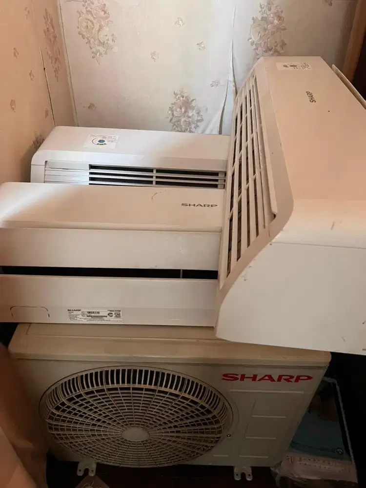 Di jual AC merk Sharp
