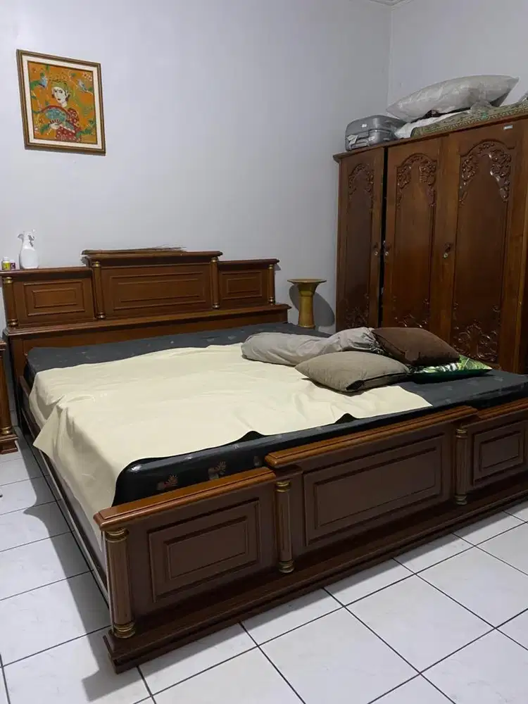 Tempat Tidur Jati King Size