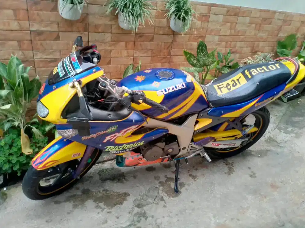Suzuki FXR 150cc DOHC tahun 2003