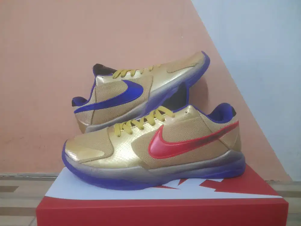 Sepatu basket nike kobe 5 protro undefeated hall of fame