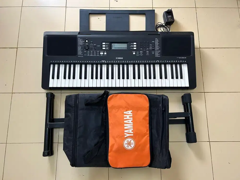 Keyboard Yamaha PSR-E363 Mulus Lengkap + Tas & Stand - Siap Pakai!