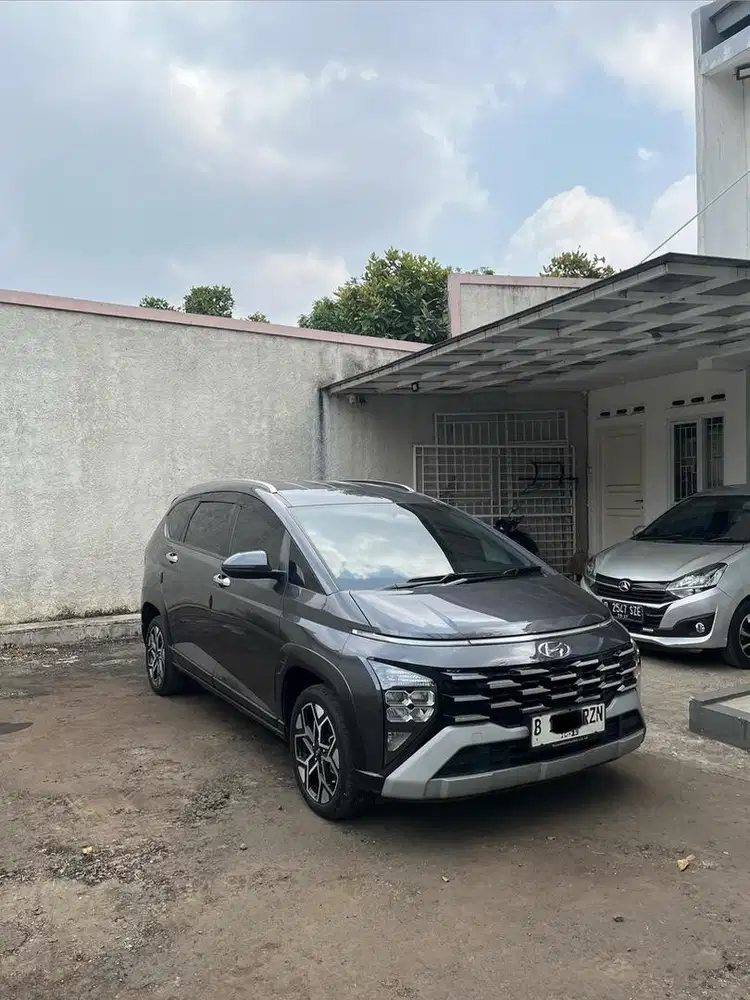 Hyundai stargazer x prime low km tgn pertama