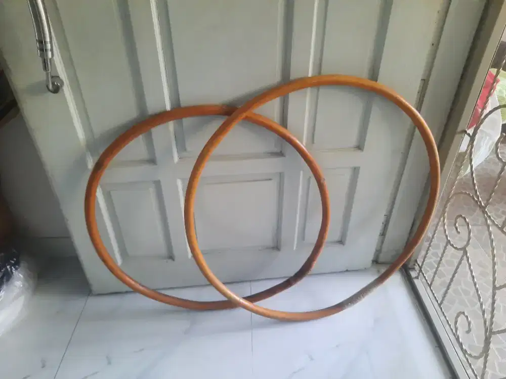 HULAHOP DEWASA DARI  ROTAN