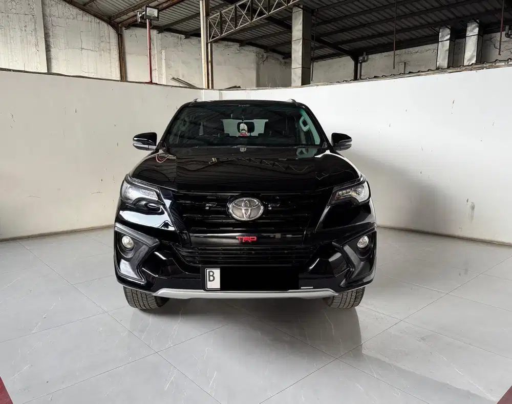 Toyota Fortuner vrz trd at