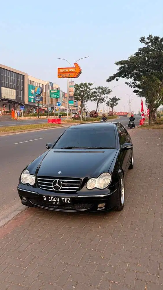 Mercedes-Benz C240 2005 Bensin