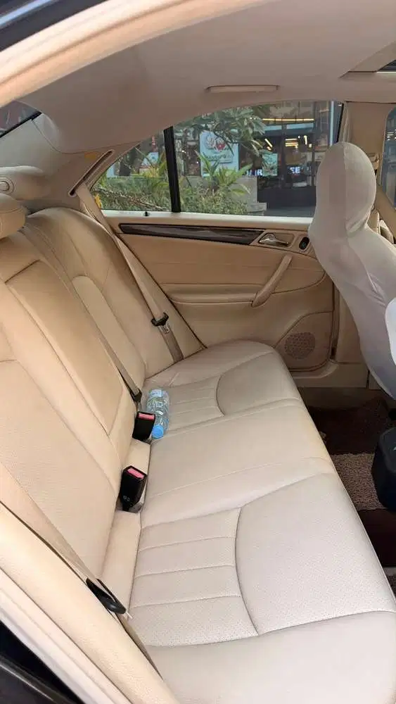 Mercedes-Benz C240 2005 Bensin