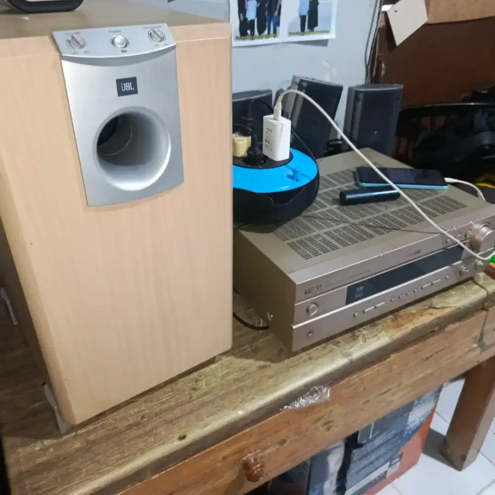 Sepiker home teather JBL satu set dengan amplifier Yamaha