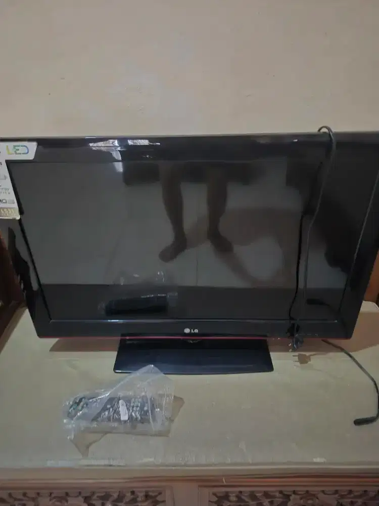 Jual tv LG 32 inch kondisi masih bagud
