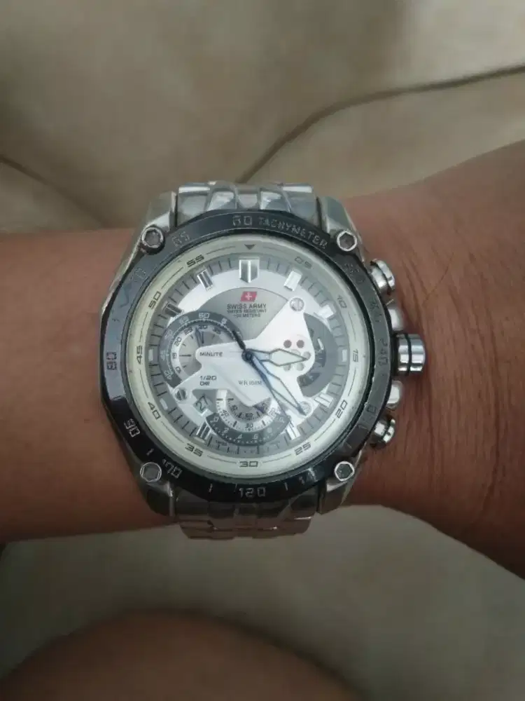 Dijual Swiss army chronograph HC8709