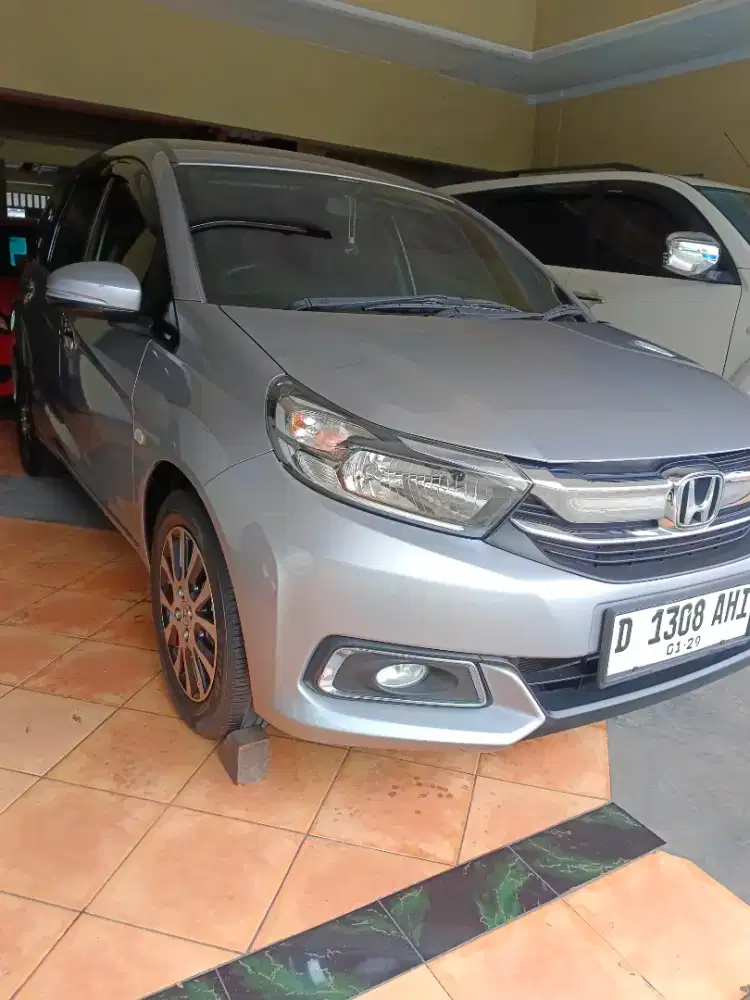 Bismillah numpang jual Mobilio S manual th 2018.no D. Silver
