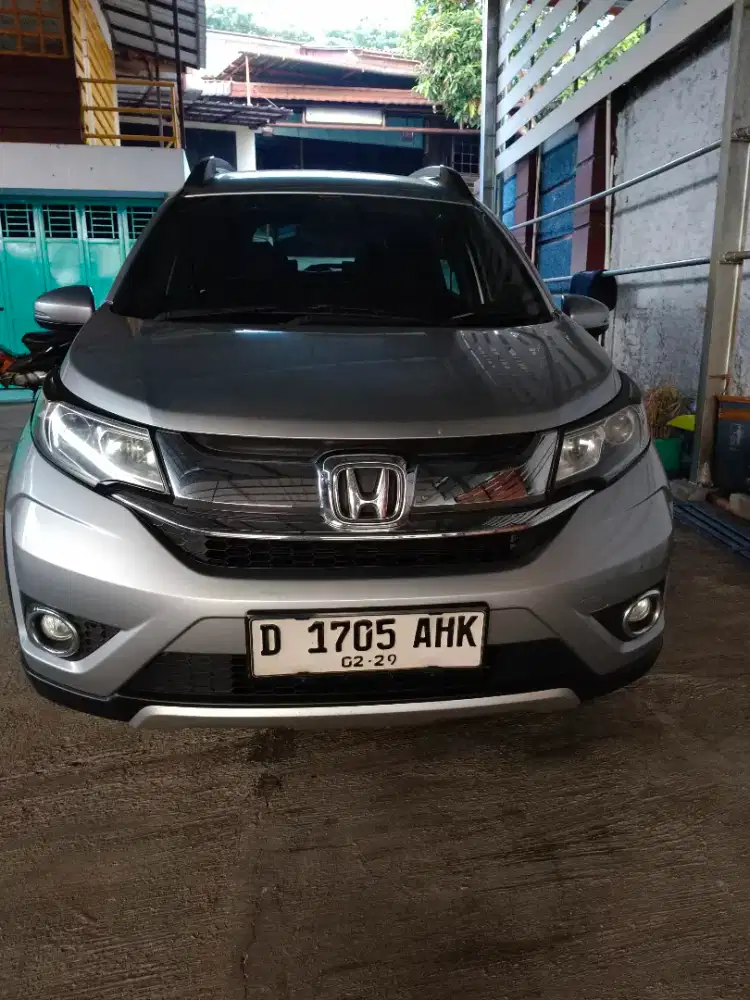 Bismillah numpang jual BR-V E CVT. Th. 2018.no.D.