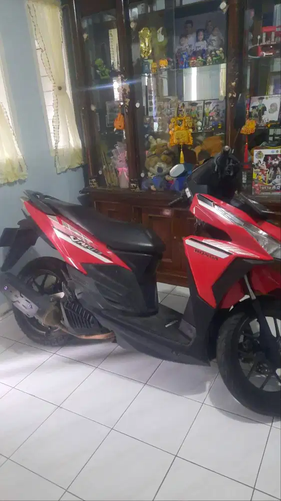 Jual Honda Vario CBS ISS 2018 Warna Merah