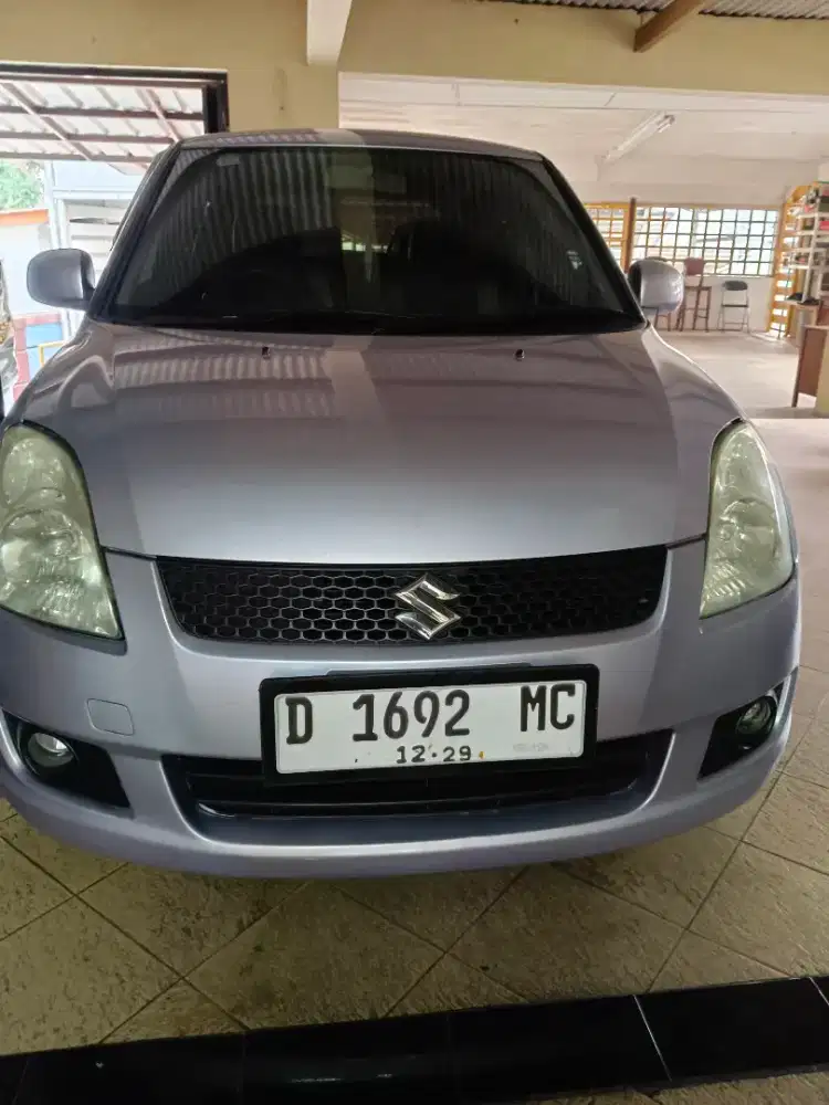 Bismillah numpang jual S. Swift metic th 2009 ni D. Silver