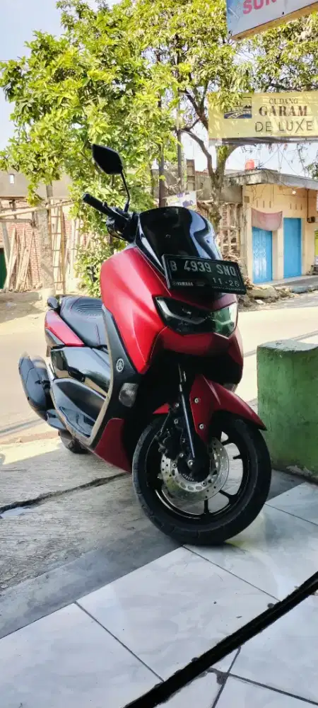 Nmax merah jual santai