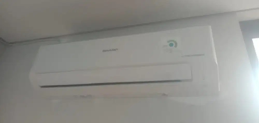 Ac sharp inverter 1pk baru 3bulan